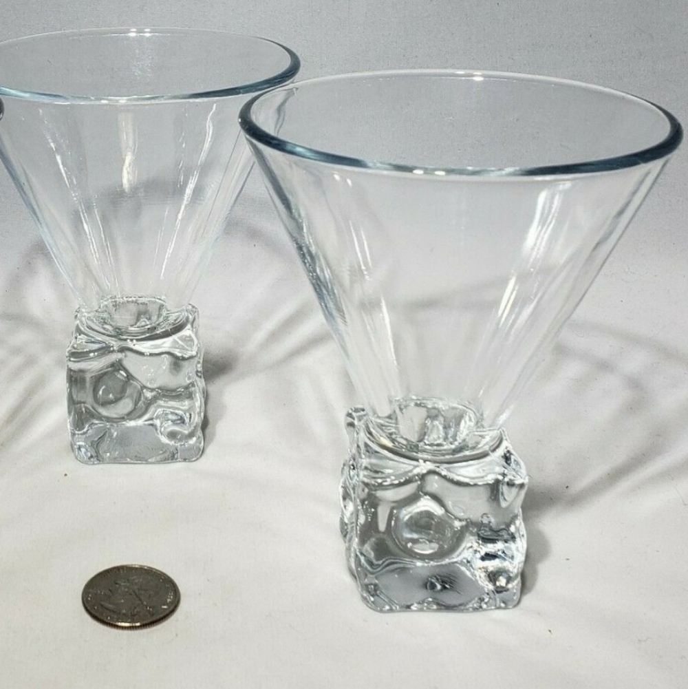 Set of 2 Vintage Disaronno Clear Glass Ice Cube Base Martini Glasses - Picture 2 of 12